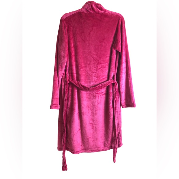 Coral Fleece Robe in Fuchsia One Size - Picture 2 of 5